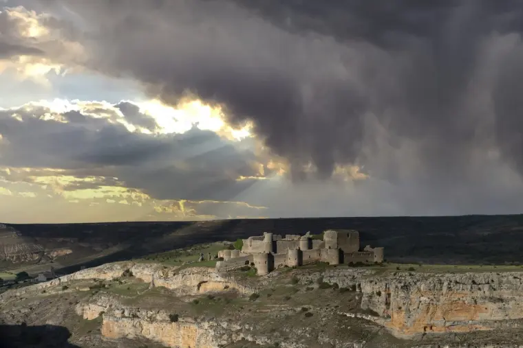 El castillo de Caracena, en la provincia de Soria